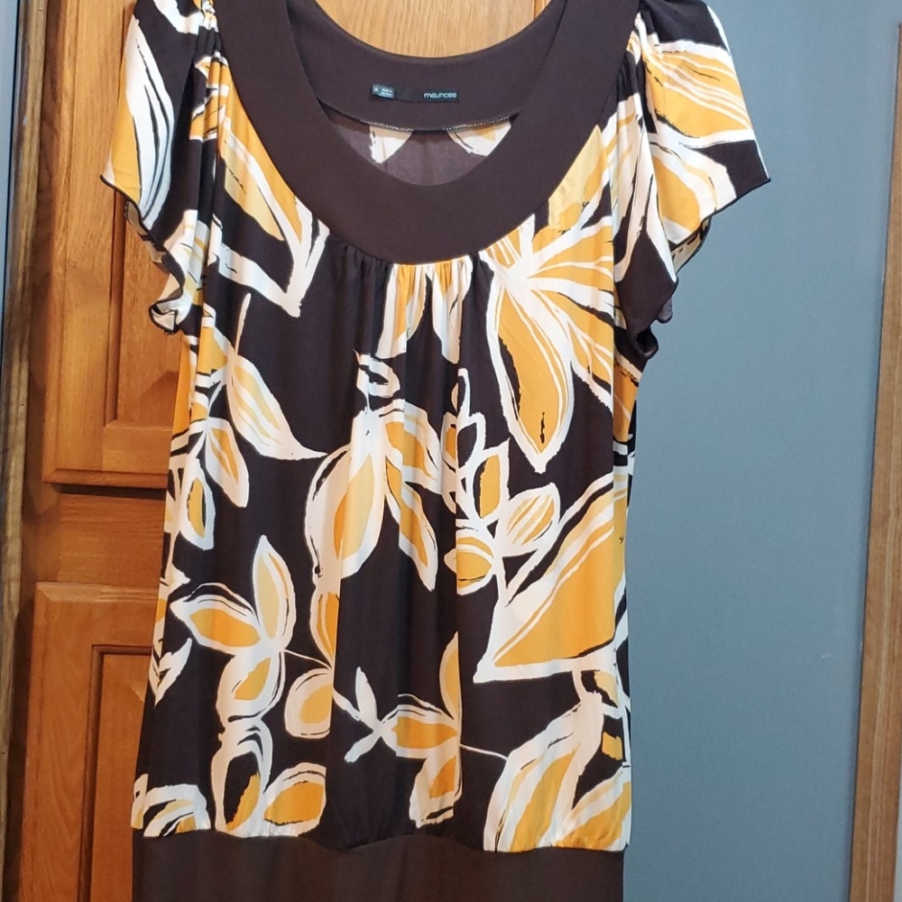 NWOT BEAUTIFUL FLOW BLOUSE